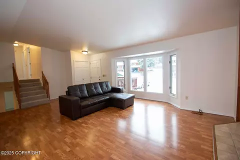 9636 Nulato Cir, Eagle River, AK 99577 photo 4