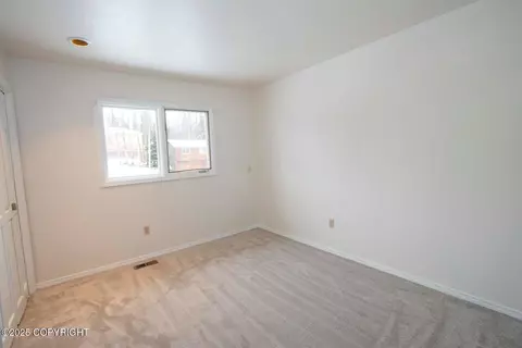 9636 Nulato Cir, Eagle River, AK 99577 photo 12