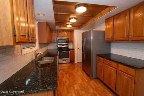 9636 Nulato Cir, Eagle River, AK 99577 photo 3