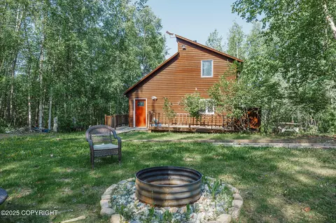 1336 Richard Berry Dr, Fairbanks, AK 99709