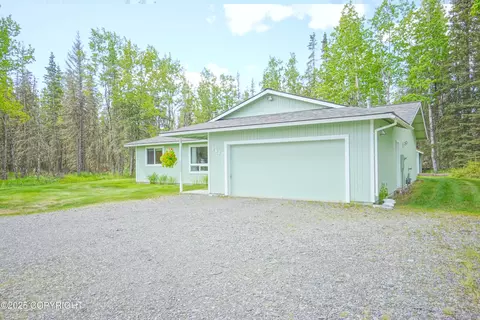 2920 Schooner Cir, Kenai, AK 99611