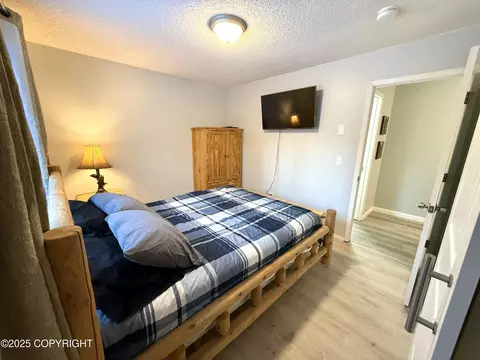 2808 Iris Dr, Anchorage, AK 99517 photo 9