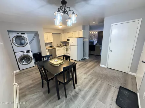 2808 Iris Dr, Anchorage, AK 99517 photo 3