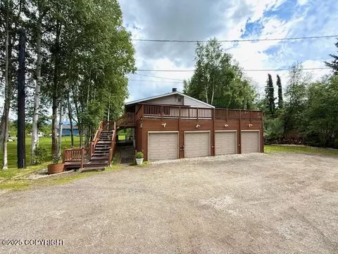 2808 Iris Dr, Anchorage, AK 99517