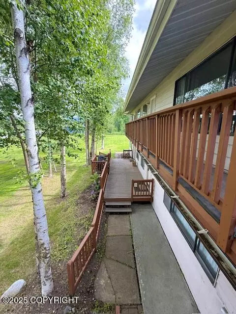 2808 Iris Dr, Anchorage, AK 99517 photo 2