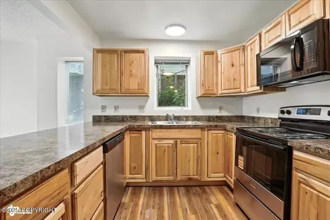 Kitchen - 1210 E 16th Ave # 4, Anchorage, AK 99501 photo 1 of 3