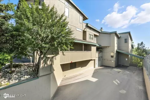 Exterior - 1210 E 16th Ave # 4, Anchorage, AK 99501 photo 4 of 10