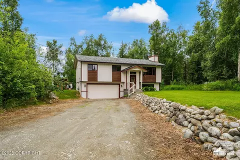 645 W Sarahs Way, Wasilla, AK 99654