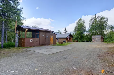 12861 W Willow Fishhook Rd, Willow, AK 99688 photo 10