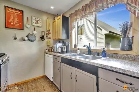 12861 W Willow Fishhook Rd, Willow, AK 99688 photo 34