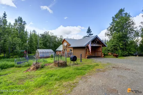 12861 W Willow Fishhook Rd, Willow, AK 99688 photo 7