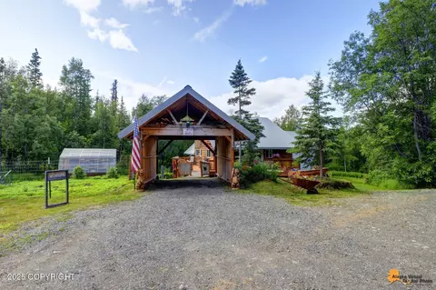 12861 W Willow Fishhook Rd, Willow, AK 99688 photo 8