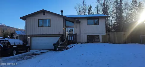 12551 Breckenridge Dr, Eagle River, AK 99577