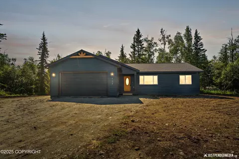 6154 W Neptune Cir, Wasilla, AK 99623