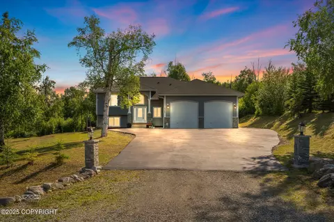 2385 S Forest Cir, Wasilla, AK 99654