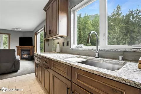 Kitchen - 27628 Paramount Dr, Eagle River, AK 99577 photo 2 of 7