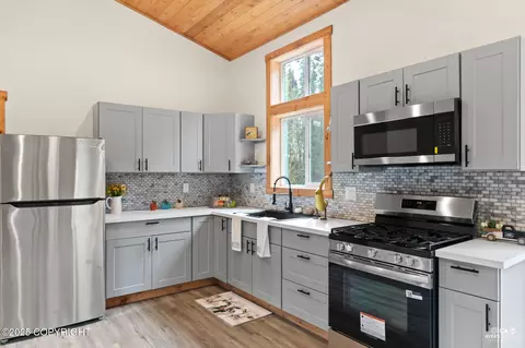 37020 Scout Lake Loop Rd, Sterling, AK 99672