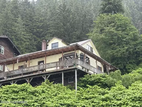 339 Cassiar St, Wrangell, AK 99929