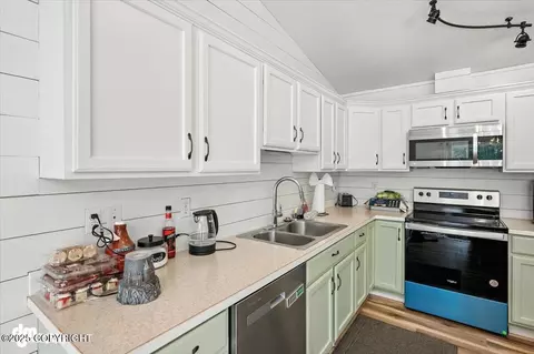 Kitchen - 20884 Trailhead Ave, Eagle River, AK 99577 photo 1 of 4