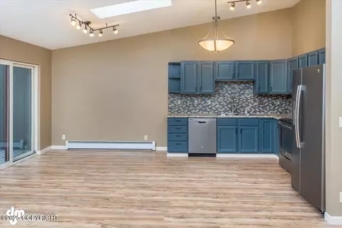 Living - 18644 Eaglewood Loop, Eagle River, AK 99577 photo 3 of 3