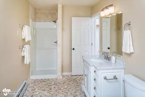 Bath - 18644 Eaglewood Loop, Eagle River, AK 99577 photo 2 of 3