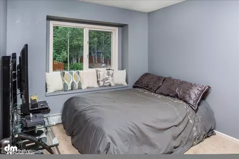 Bedroom - 18644 Eaglewood Loop, Eagle River, AK 99577 photo 3 of 6