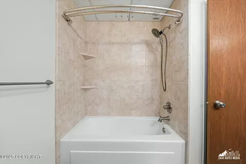 Bath - 1521 Cache Dr, Anchorage, AK 99507 photo 4 of 4