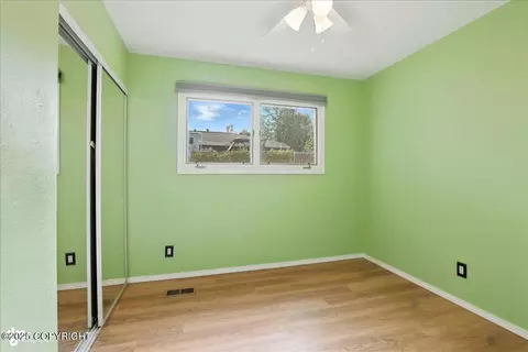 Bedroom - 3634 E 16th Ave, Anchorage, AK 99508 photo 5 of 5