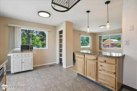 Kitchen - 3634 E 16th Ave, Anchorage, AK 99508 photo 4 of 4