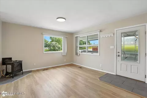 Living - 3634 E 16th Ave, Anchorage, AK 99508 photo 1 of 5
