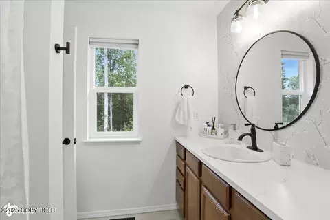 Bath - 20454 Icefall Dr, Eagle River, AK 99577 photo 2 of 4