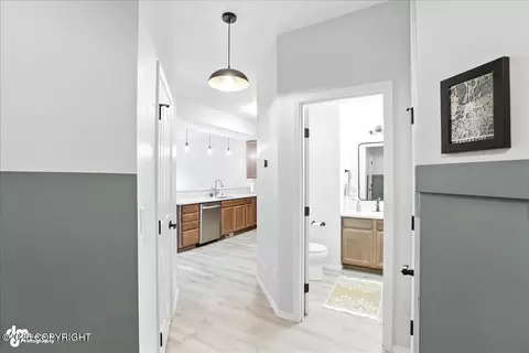 Entry Way - 20454 Icefall Dr, Eagle River, AK 99577 photo 4 of 7