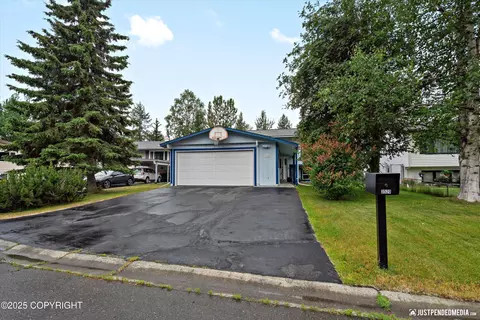 3520 Glenn-don Cir, Anchorage, AK 99504