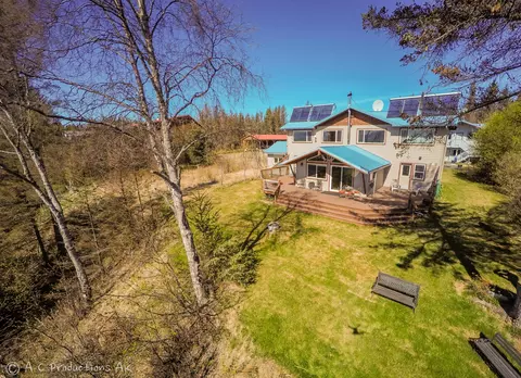 1393 Bay Ave, Homer, AK 99603