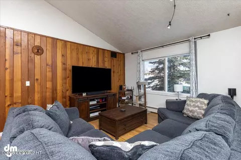 Living - 400 Cherry St, Anchorage, AK 99504 photo 2 of 3