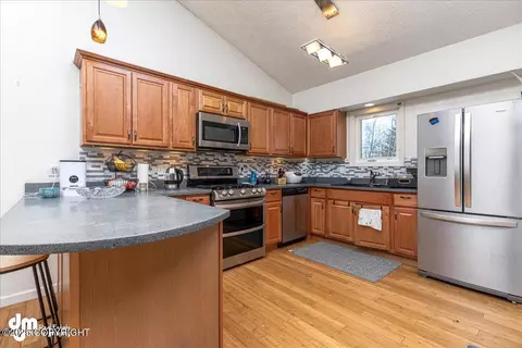 Kitchen - 400 Cherry St, Anchorage, AK 99504 photo 1 of 4