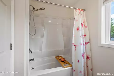 8410 E 20th Ave, Anchorage, AK 99504 photo 33