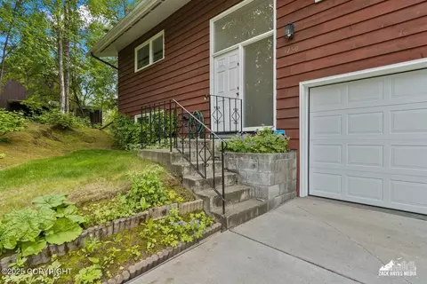 3750 Winterset Dr, Anchorage, AK 99508 photo 6