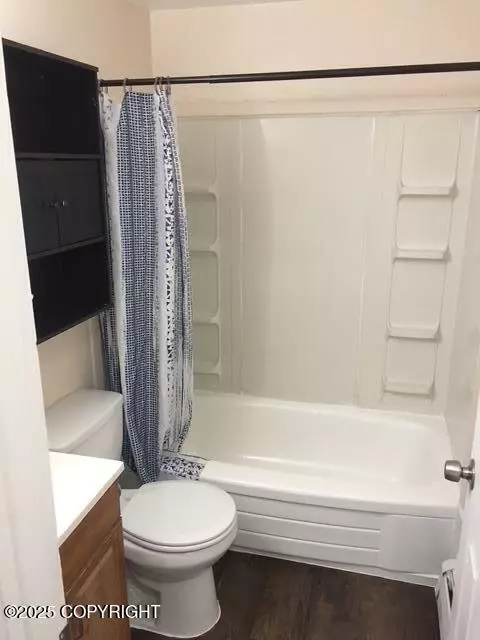 Bath - 420 E 14th Ave, Anchorage, AK 99501 photo 2 of 15