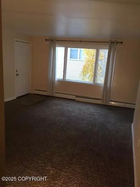 Living - 420 E 14th Ave, Anchorage, AK 99501 photo 9 of 14