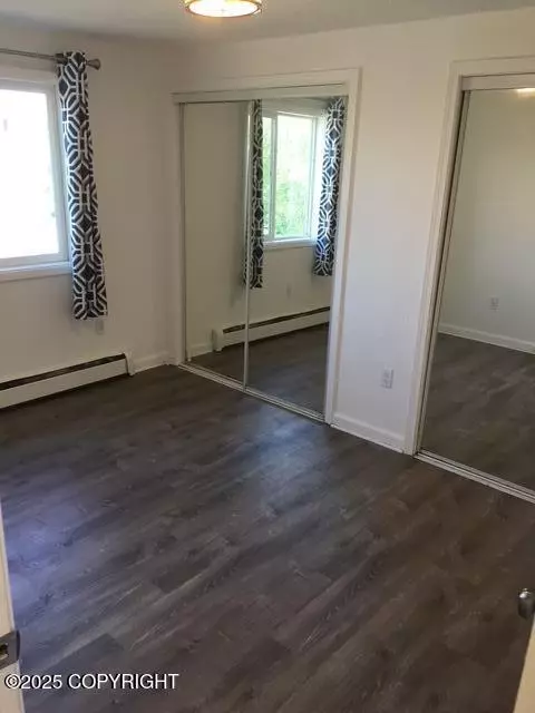 Bedroom - 420 E 14th Ave, Anchorage, AK 99501 photo 15 of 17