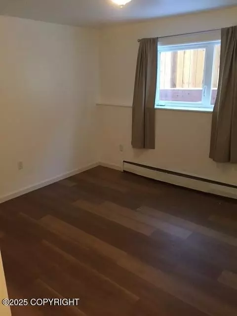 Bedroom - 420 E 14th Ave, Anchorage, AK 99501 photo 9 of 17