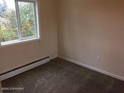 Bedroom - 420 E 14th Ave, Anchorage, AK 99501 photo 11 of 17