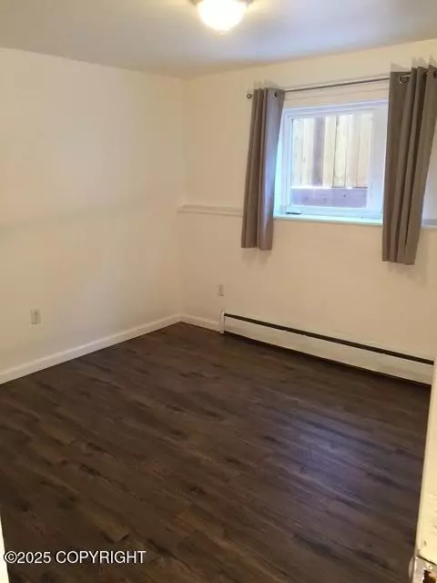 Bedroom - 420 E 14th Ave, Anchorage, AK 99501 photo 16 of 17