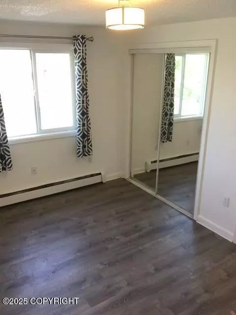 Bedroom - 420 E 14th Ave, Anchorage, AK 99501 photo 14 of 17