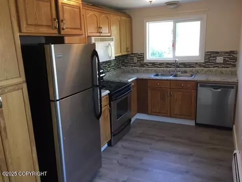 Kitchen - 420 E 14th Ave, Anchorage, AK 99501 photo 6 of 8