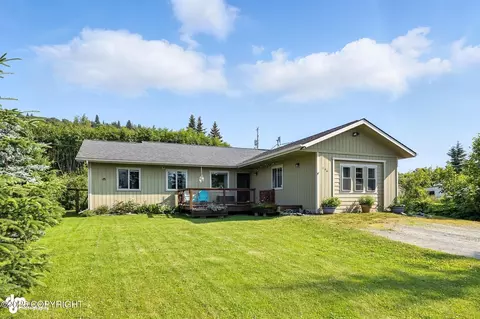 196 W Fairview Ave, Homer, AK 99603