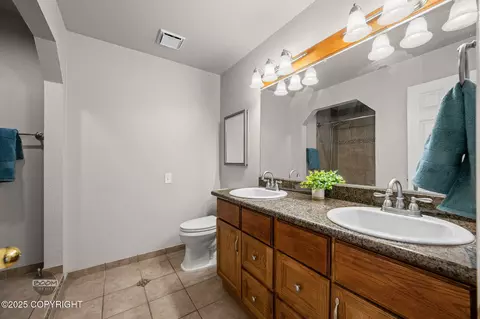 Bath - 9645 Nulato Cir, Eagle River, AK 99577 photo 4 of 7