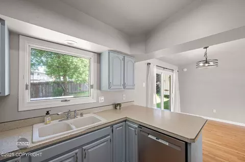 Kitchen - 9645 Nulato Cir, Eagle River, AK 99577 photo 5 of 5