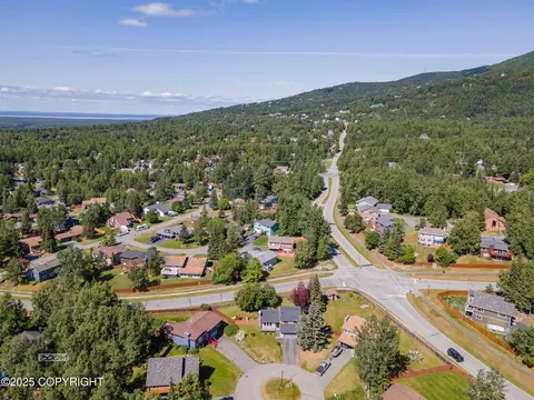 View/Area - 9645 Nulato Cir, Eagle River, AK 99577 photo 2 of 8